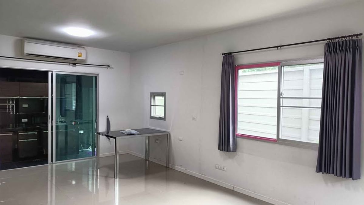 Detached House in Chuan Chuen Modus Chaengwattana Village - Near Central Chaengwattana
