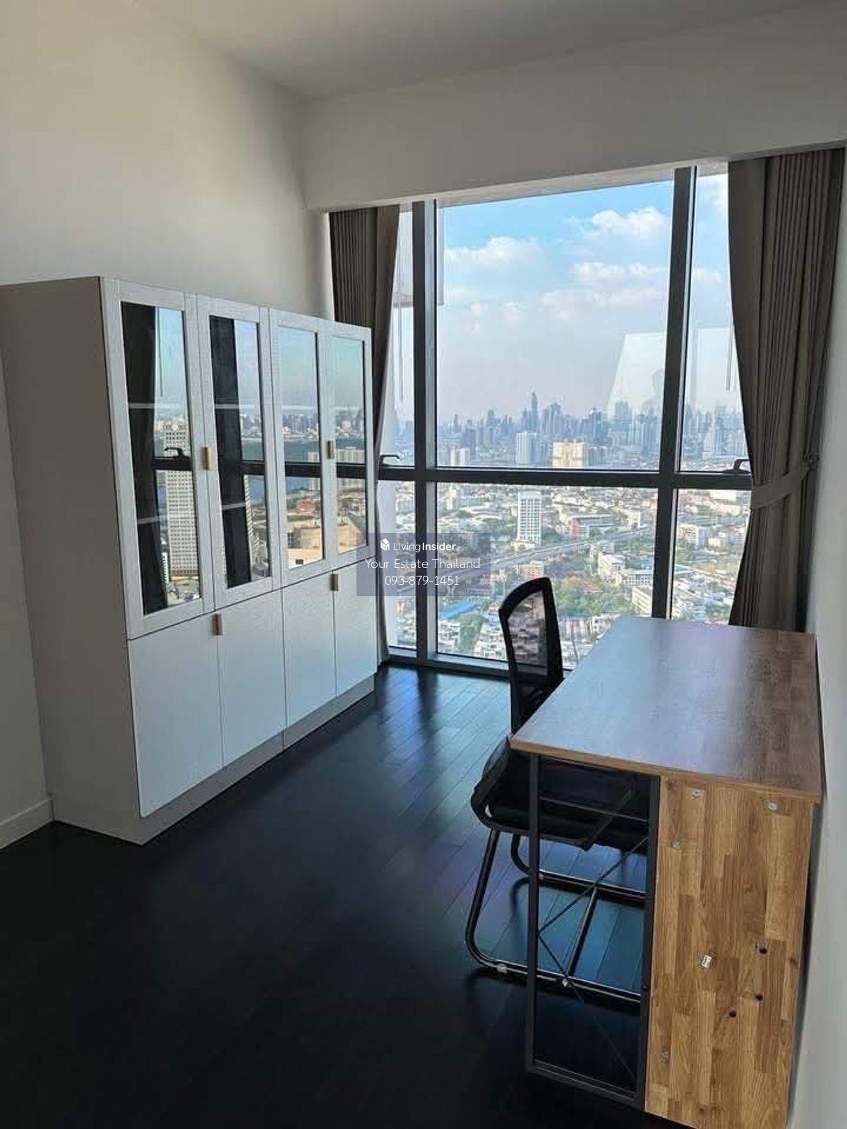 Spacious 2-Bedroom High-Rise Apartment with City Views