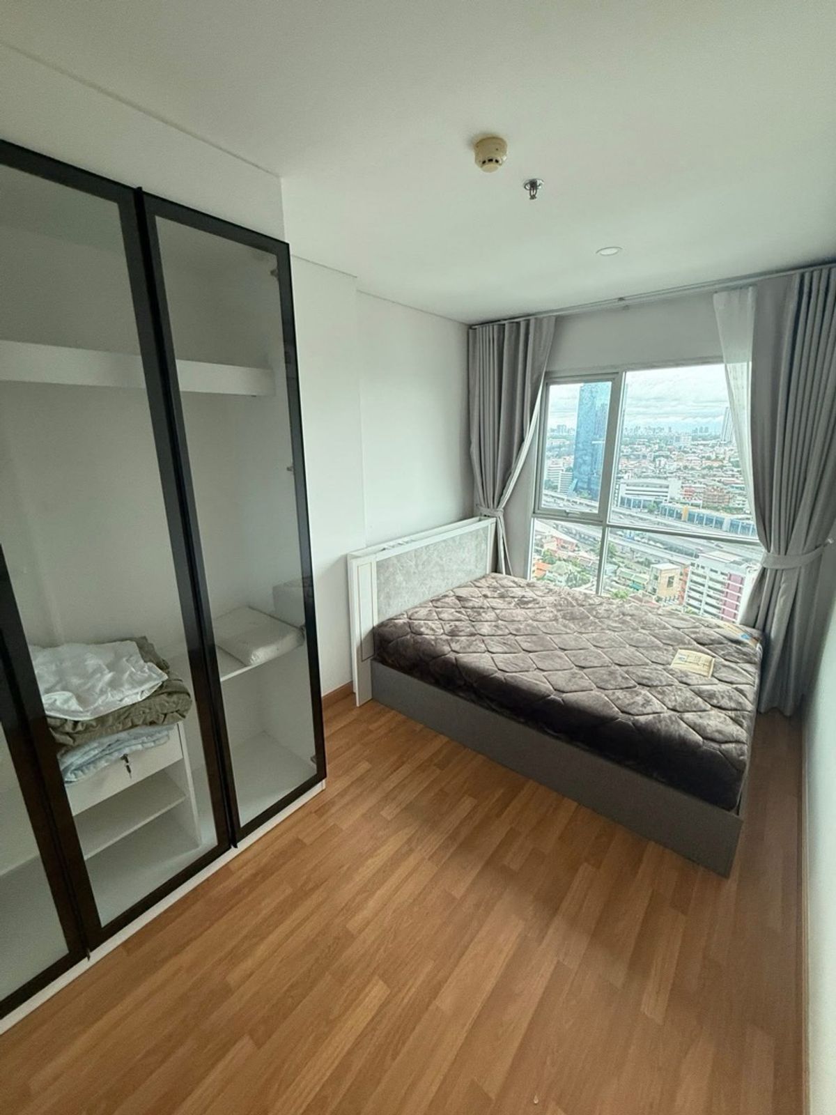 1-кімнатна квартира в Lumpini Place Ratchada-Sathu