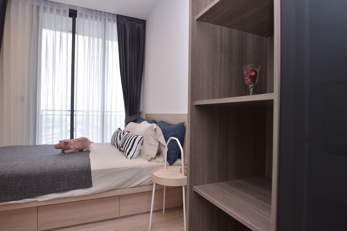 MRT Rama 9 Condo - Life Asoke Hype - Modern Studio Apartment
