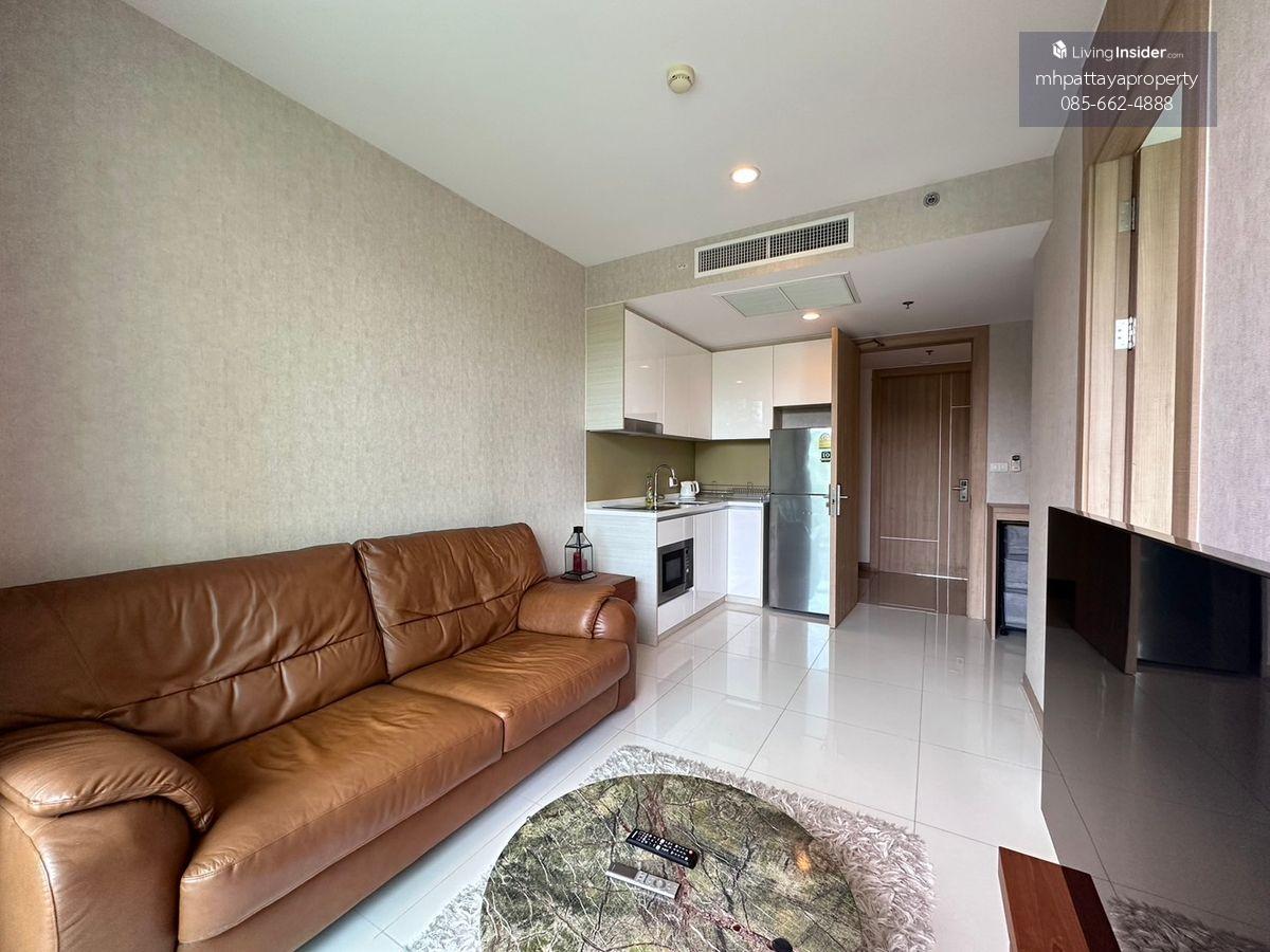 Garden View Condo at The Riviera Wongamat - Prime Location
