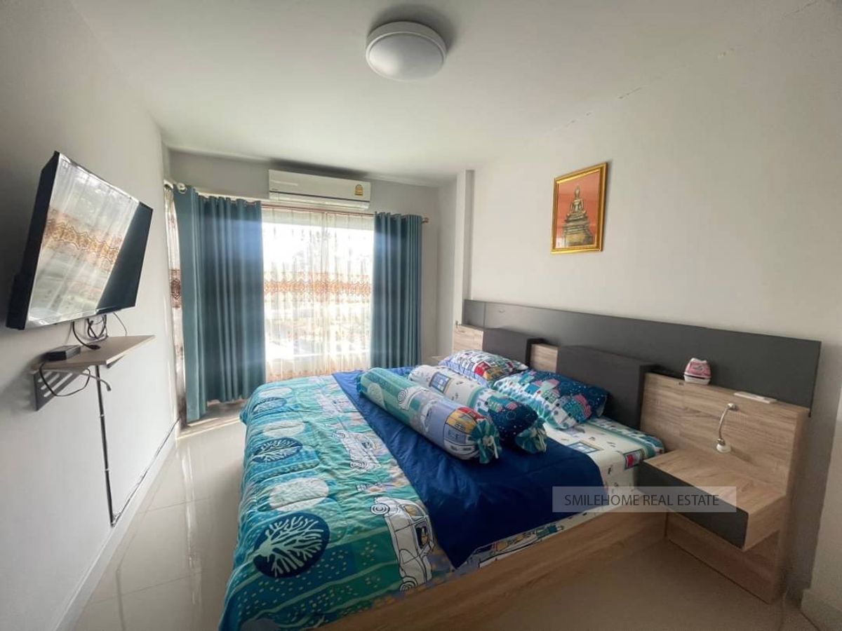 2-Story Fully Furnished House with 3 Bedrooms Near Amenities