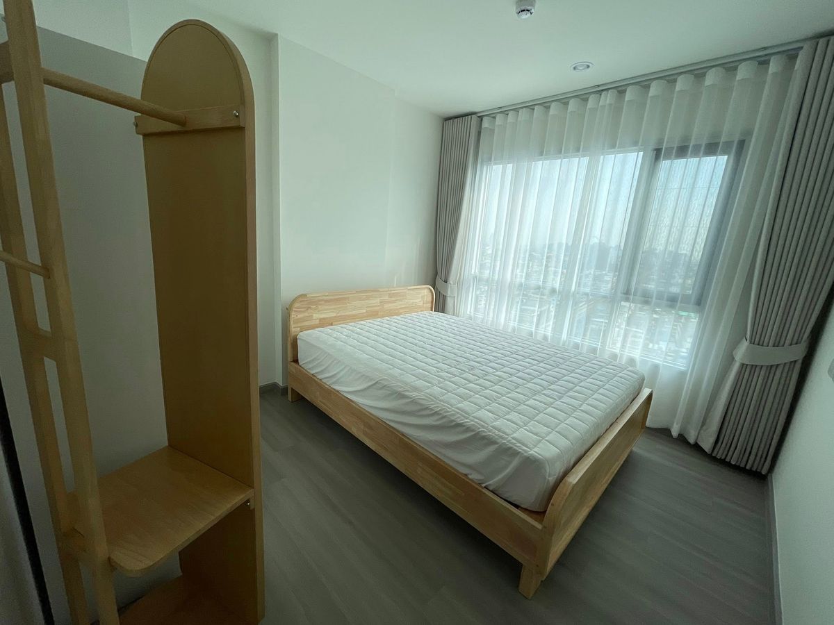 Condo at The President Charan - Near MRT Yaek Fai Chai Station