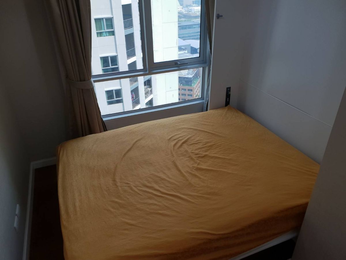 Belle Grand Rama 9 - Luxury Condo in Heart of Rama 9
