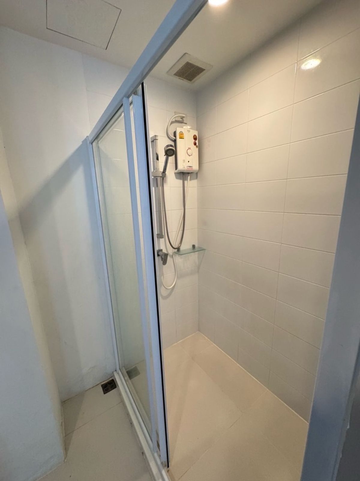 The Key BTS Wutthakat Condo - Large 2 Bedroom Unit