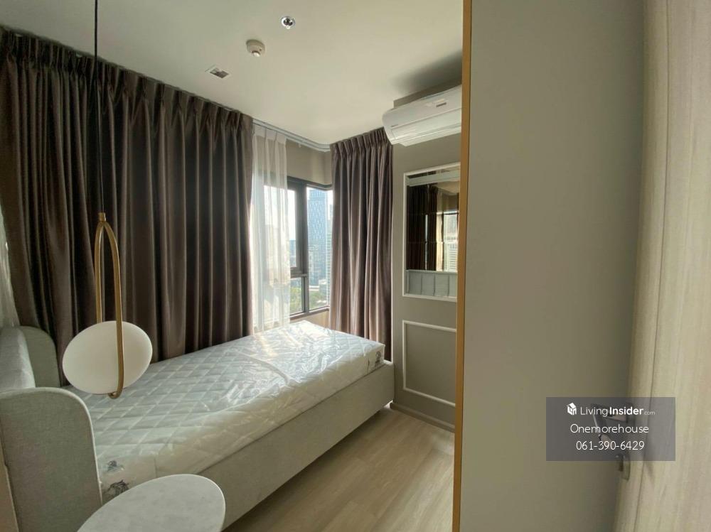 Luxurious 2-Bedroom Condo at Life One Wireless near BTS Ploengit