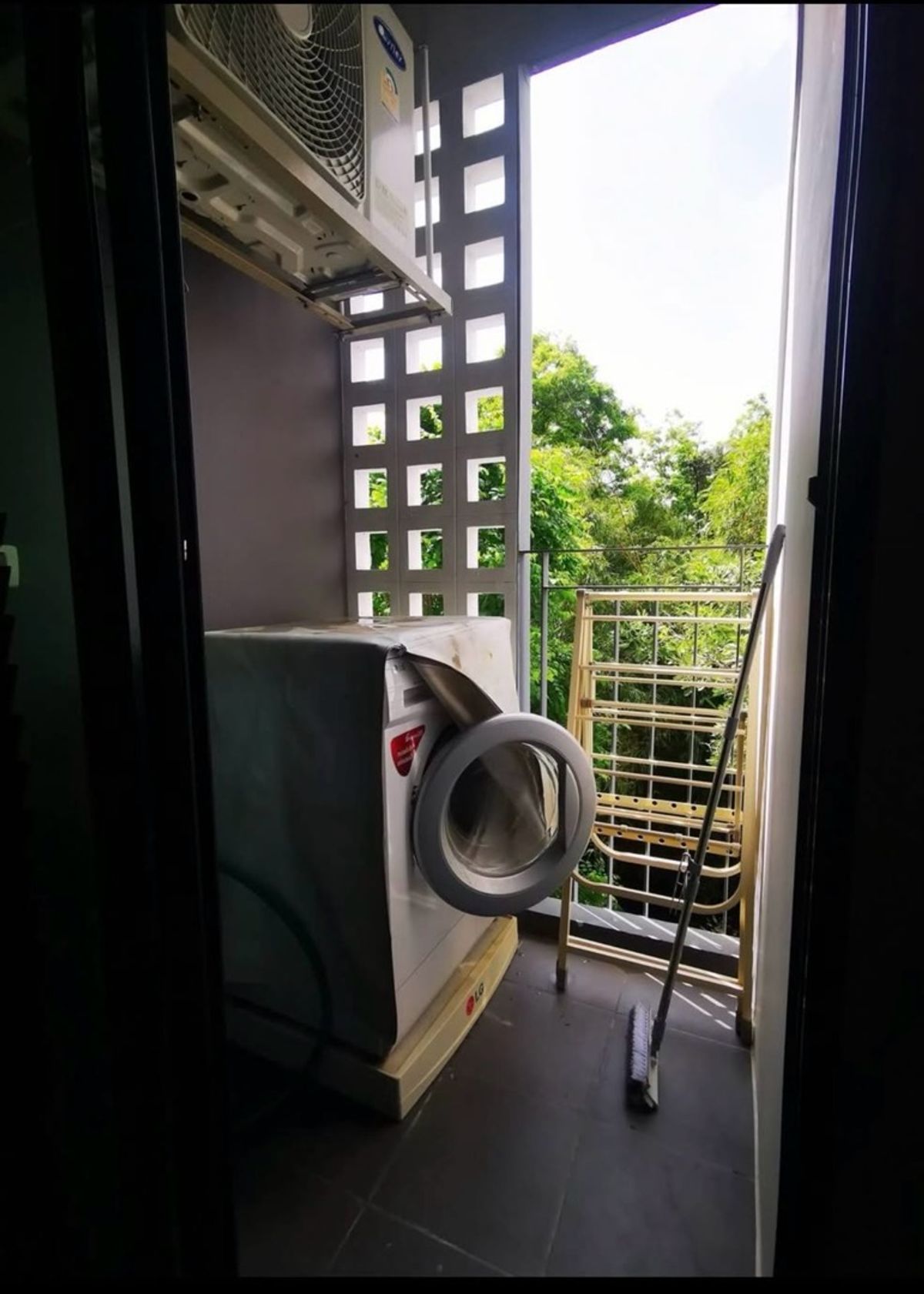 The Cube Loft Srinakarin-Thepharak Condo Near MRT