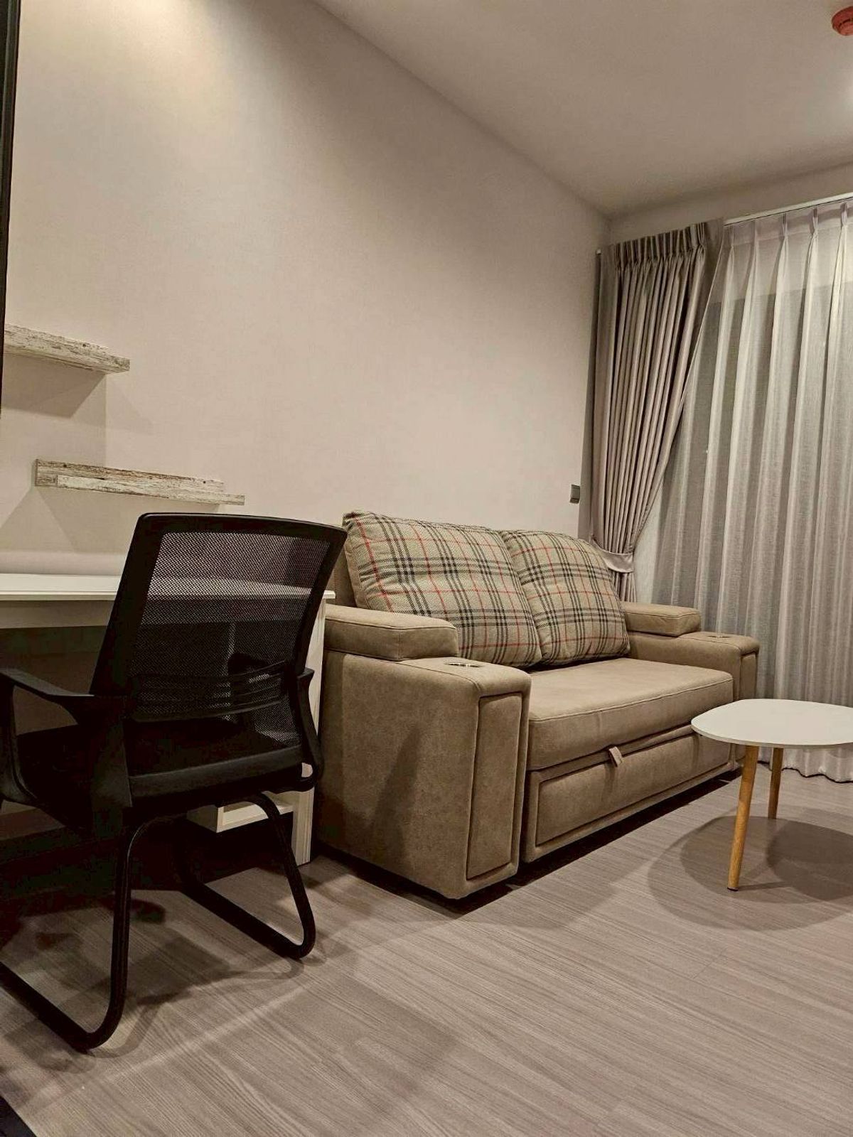 Life Asoke Highness Rental - Near MRT Rama 9