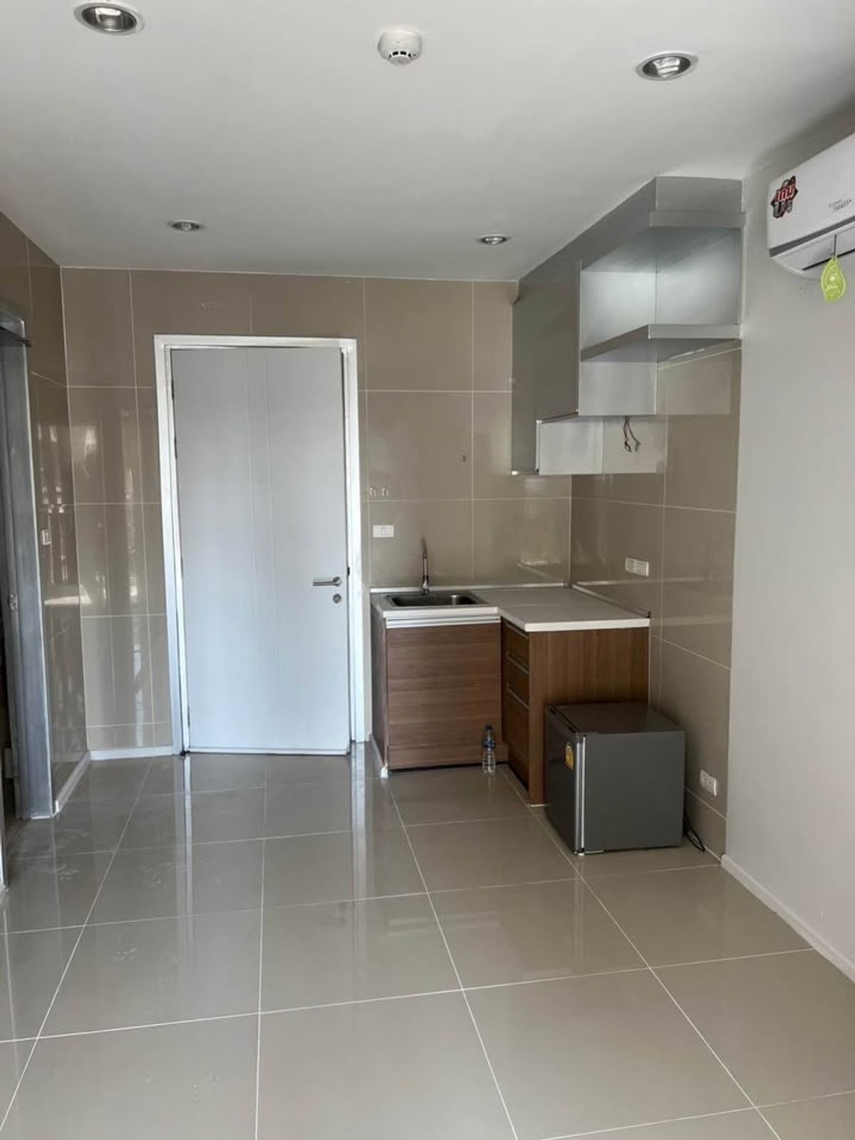 Happy Condo Lat Phrao 101 - 1 Bedroom Condo