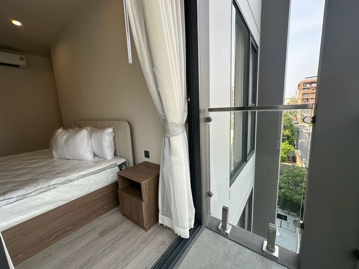 Cat-Friendly 2-Bedroom Condo with Spacious Layout