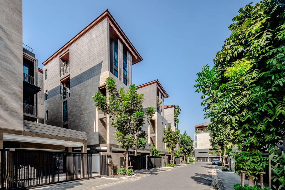 Luxurious Pool Villa in Sathorn-Yen Akat, Heart of the City