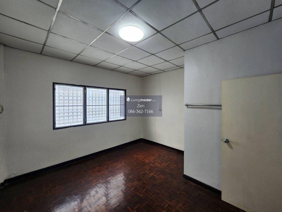 2-floor townhouse near Ram Inthra Express Market