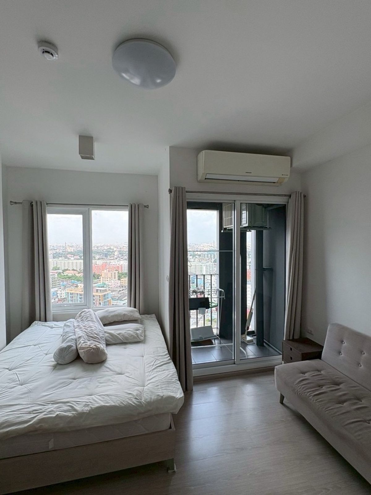 Chapter Eco Ratchada-Huai Khwang Apartment
