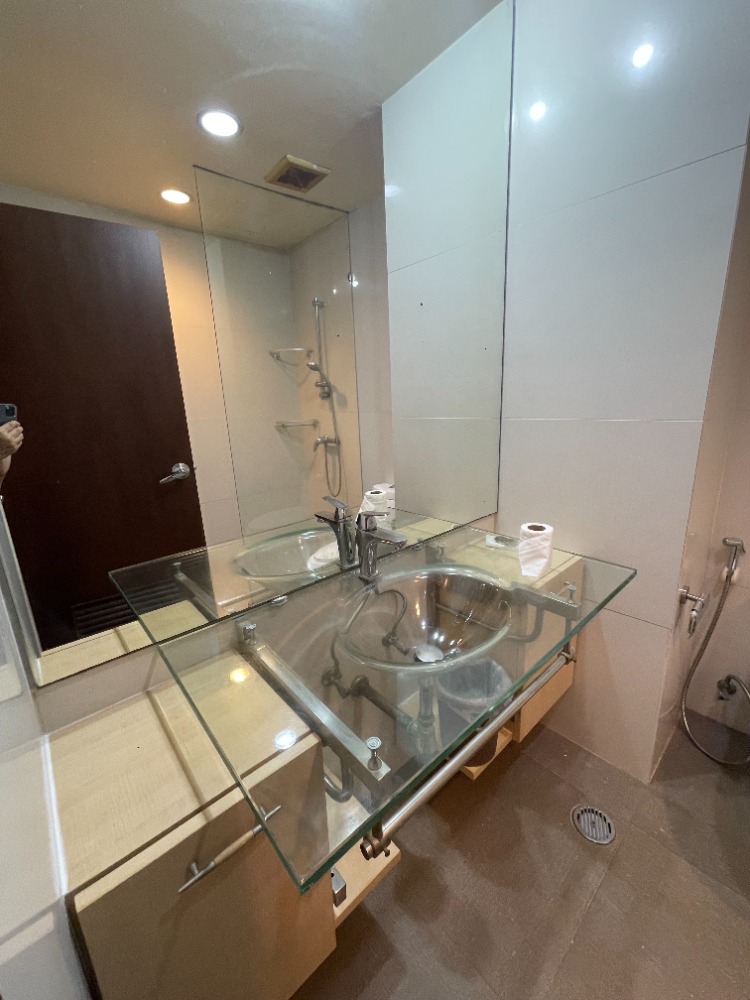Sathorn Gardens-тегі студиялық пәтер, BTS Chongnonsi-ге жақын