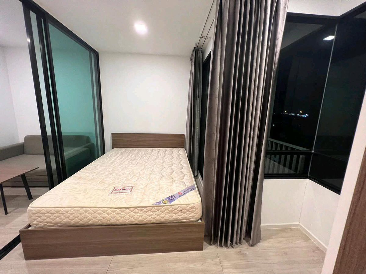 Condo Atmos Lat Phrao 71 - Compact Studio with Modern Amenities