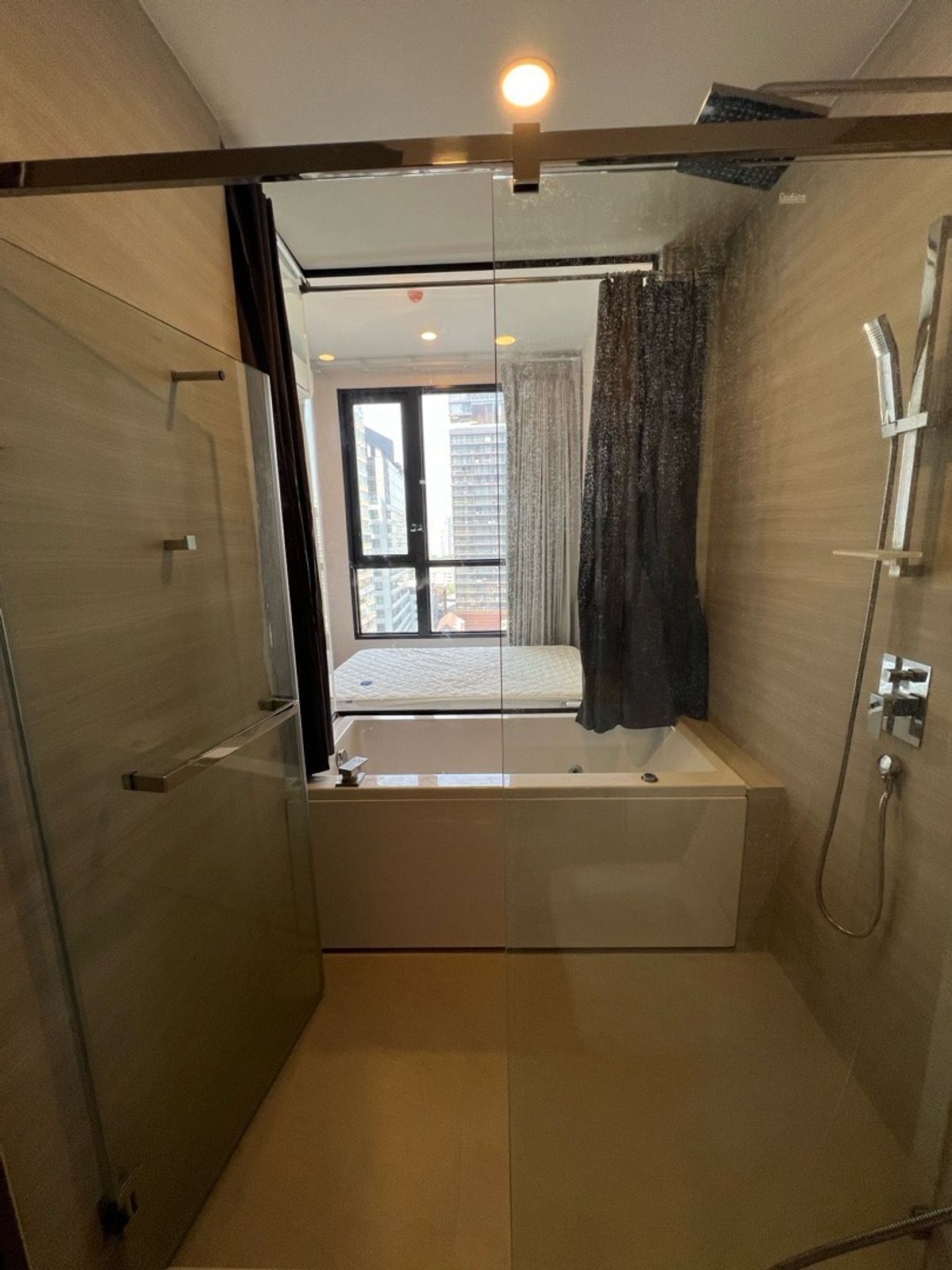 Park Origin Thonglor Condo - Fully Furnished Modern Studio