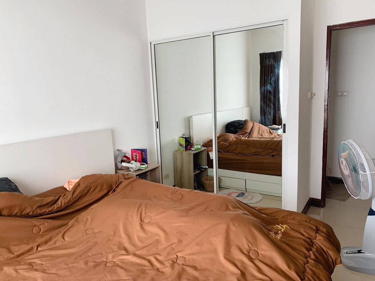 Fully Furnished Studio Apartment with Modern Amenities