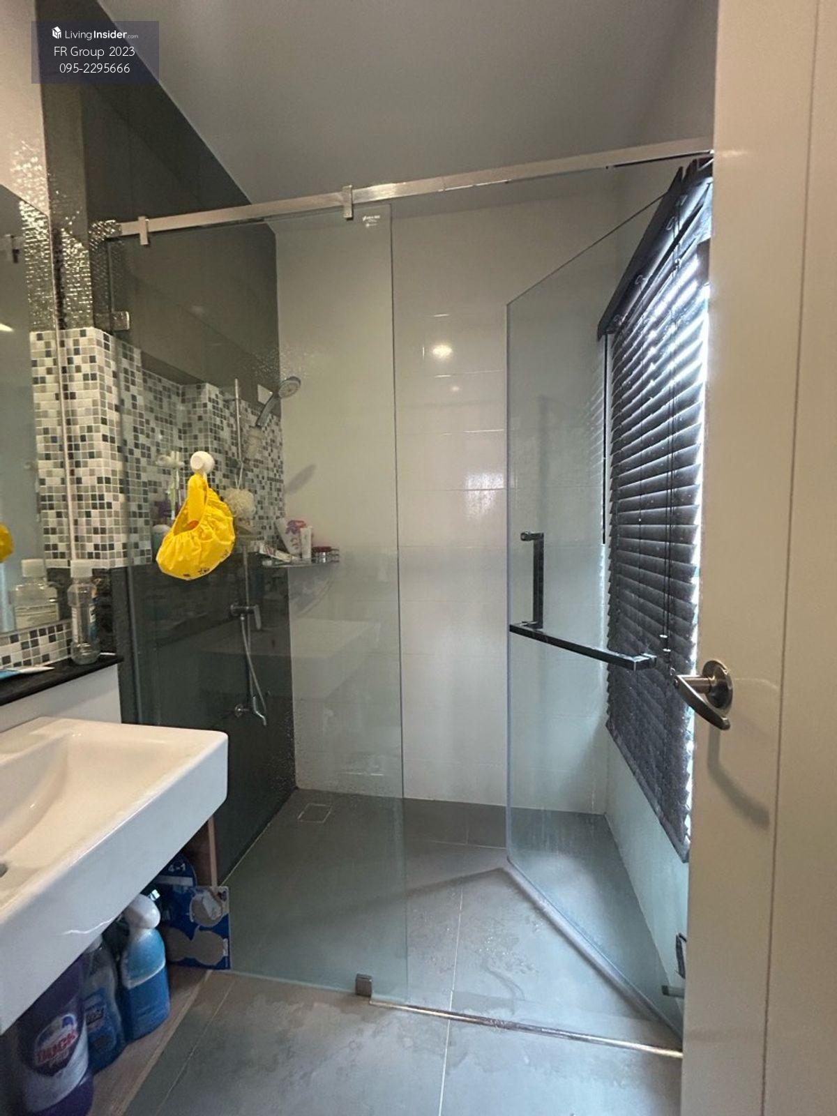 Townhome in Rama 9-Krungthep Kreetha with Furniture and Amenities