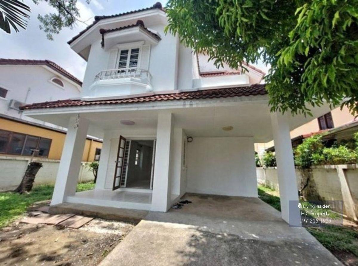 2-Story Detached House in Thara Ram Village, Ramkhamhaeng 150