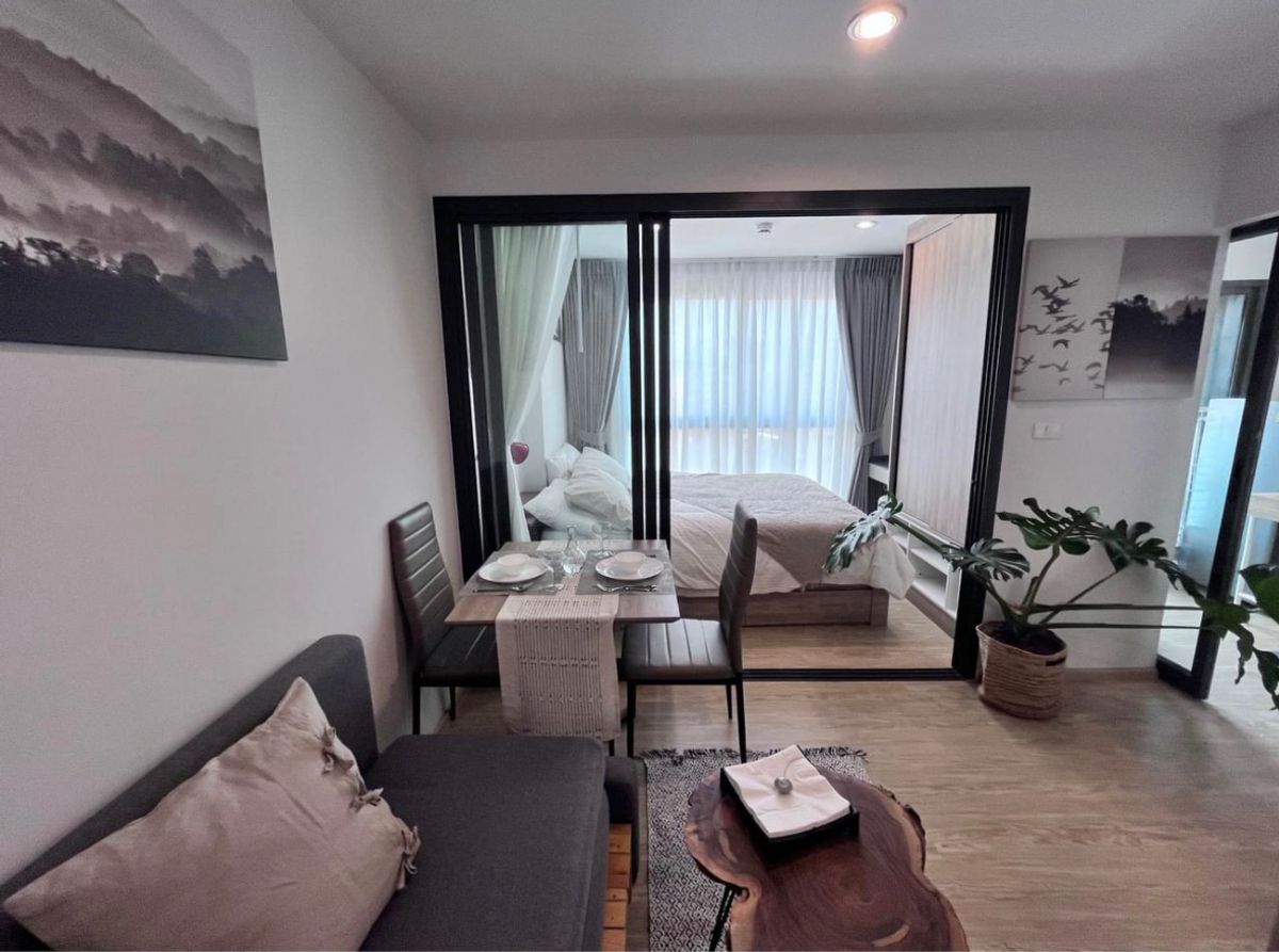 Life Asoke-Rama 9 - 2 Bed Condo near MRT Phra Ram 9