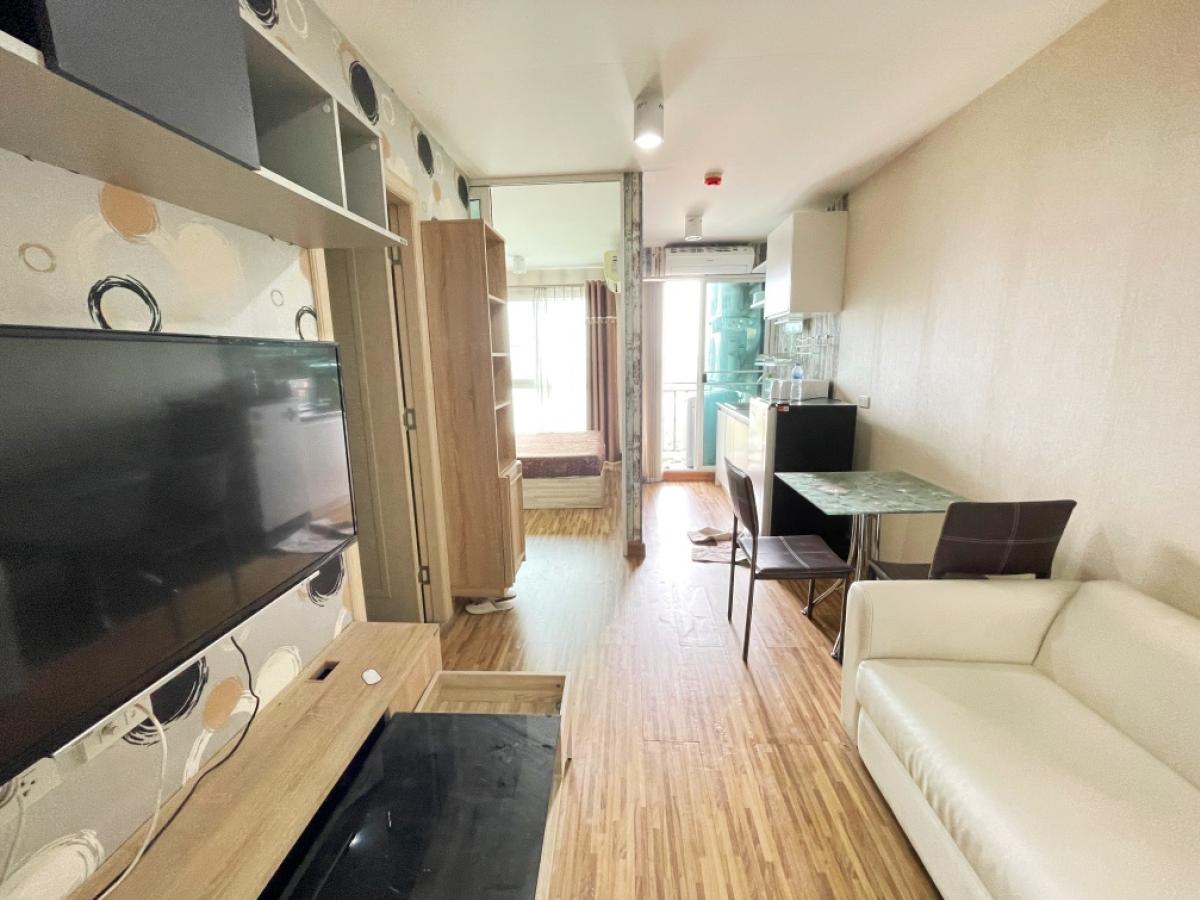 Spacious Studio Apartment near MRT Khlong Bang Phai