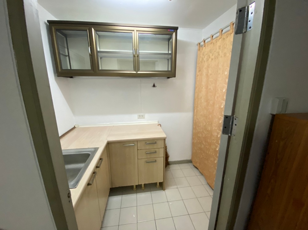 Lumpini Center Lat Phrao 111 - Cozy Corner Apartment