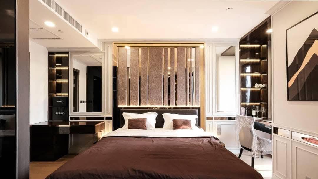 Fully Furnished 1 Bedroom Condo at Ashton Chula Silom