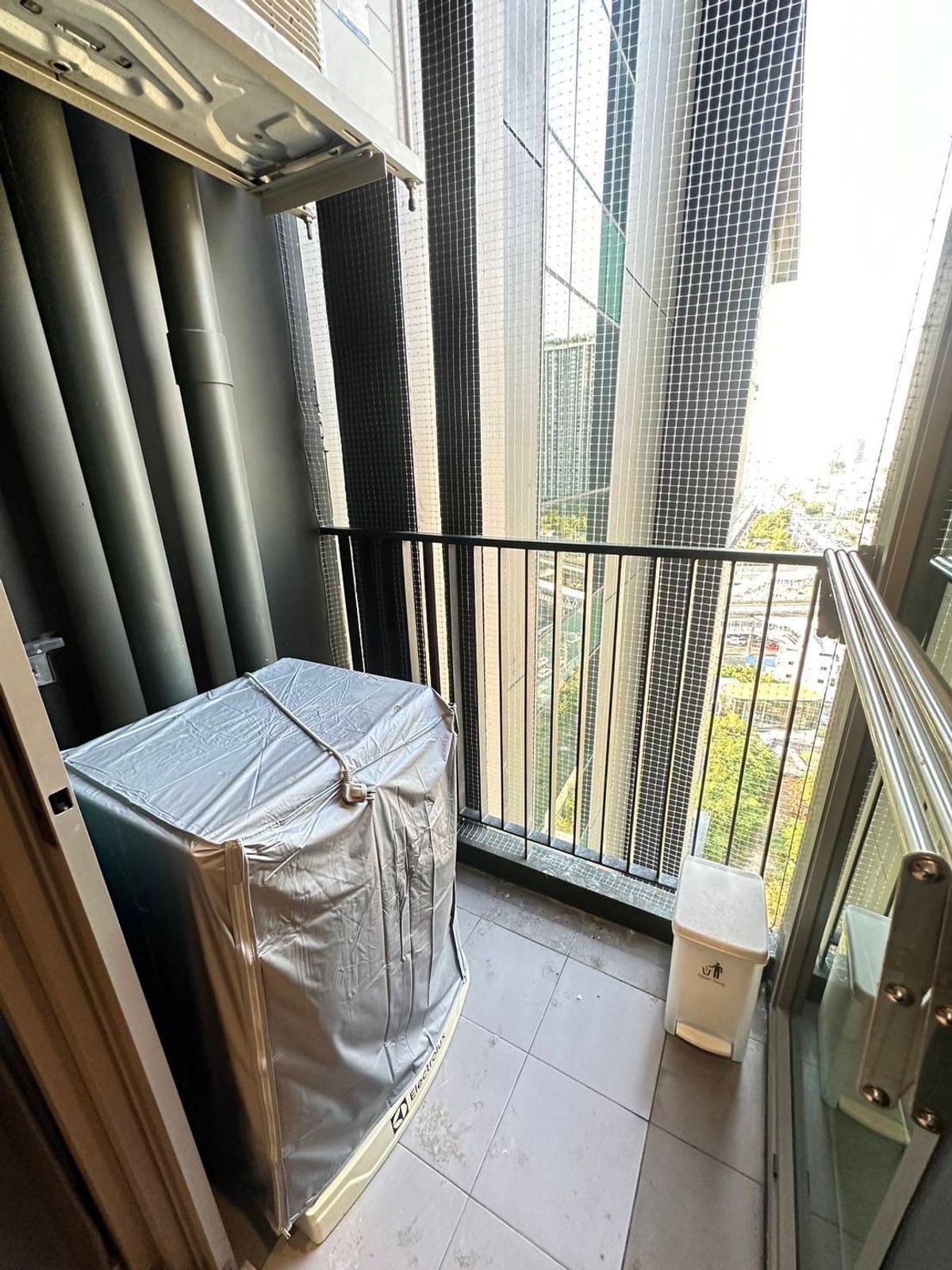 Studio Condo at Whizdom Station Ratchada - Thapra
