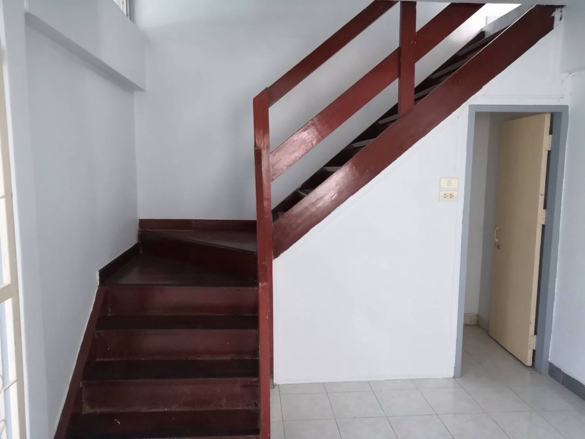 Twin Houses in Romklao Community - 2-Storey Rental Property