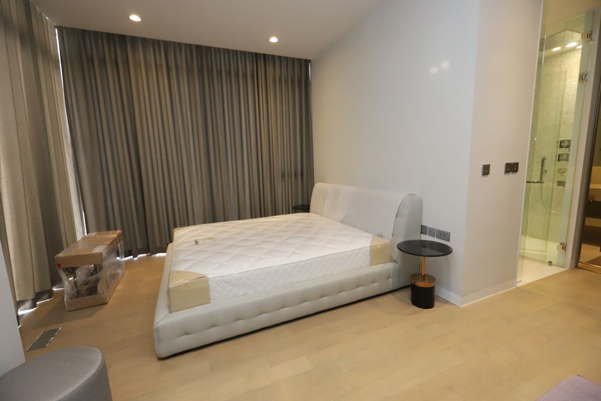 Luxurious 2-Bedroom Condo at Vittorio Sukhumvit 39 near BTS Phrom Phong