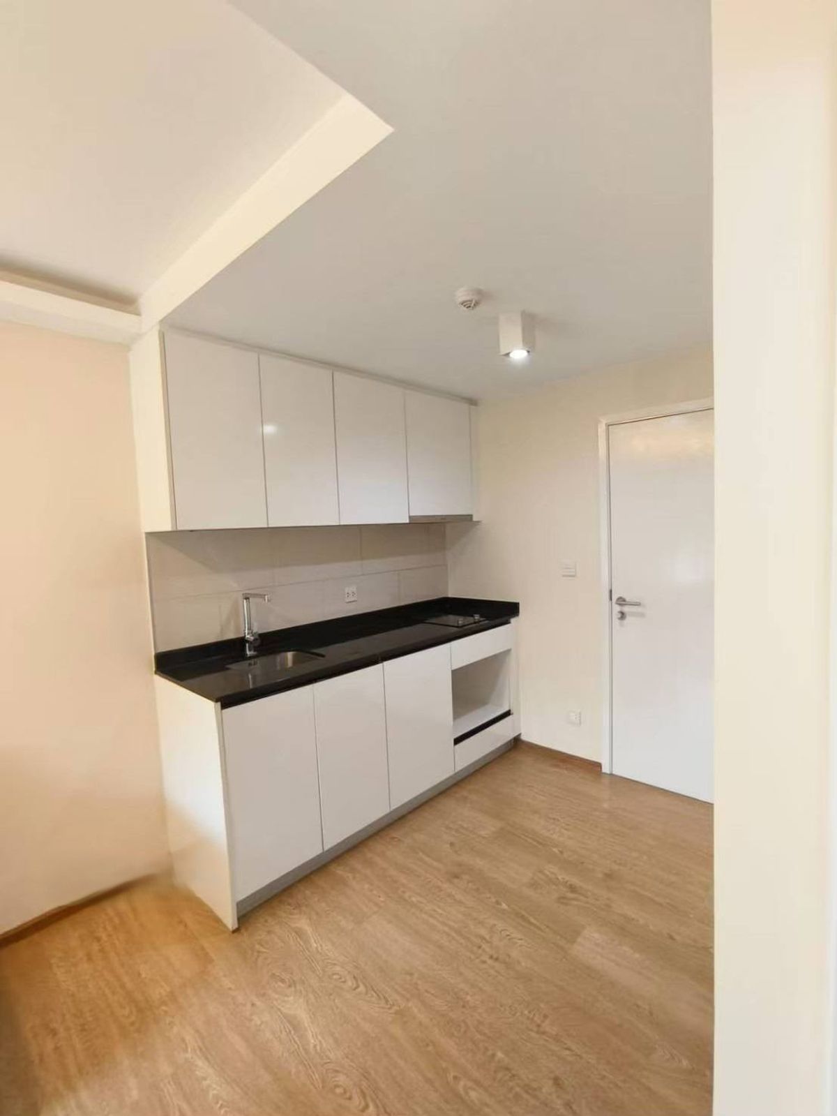 1 Bedroom Condo near BTS Promphong, Fully Furnished