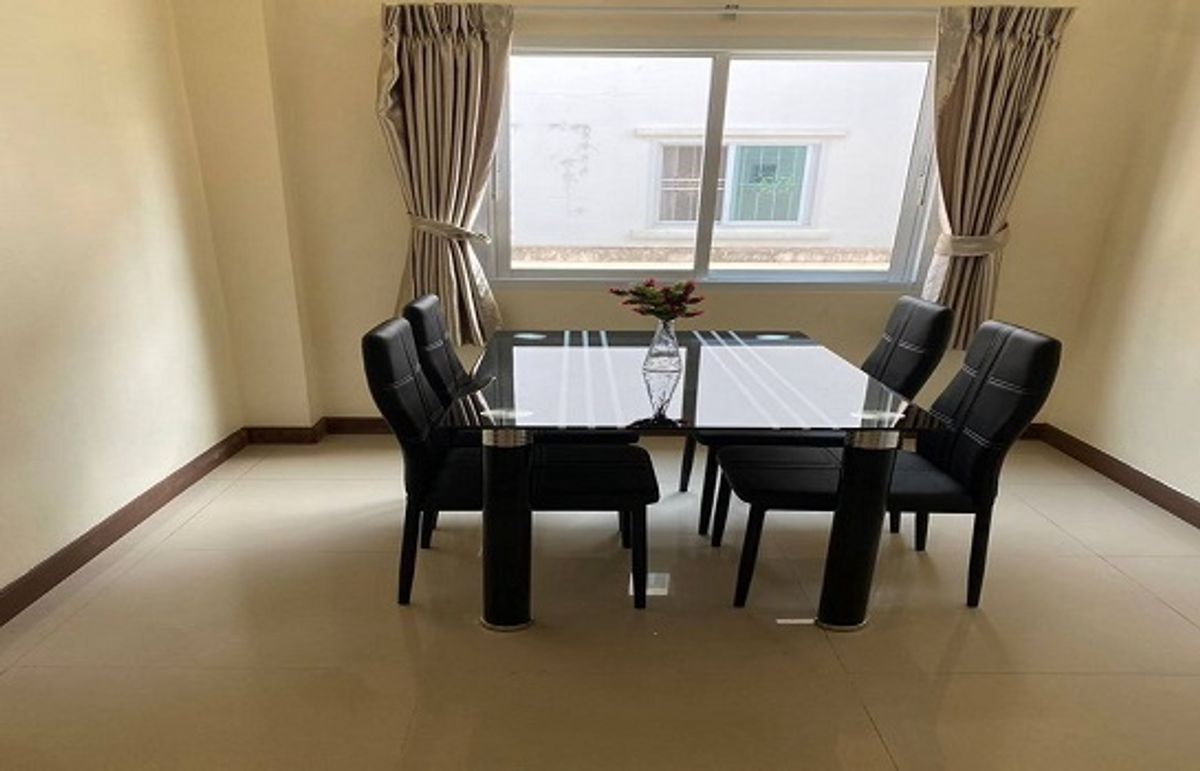 2-storey corner house in Srinakarin Village, Sriracha with furniture