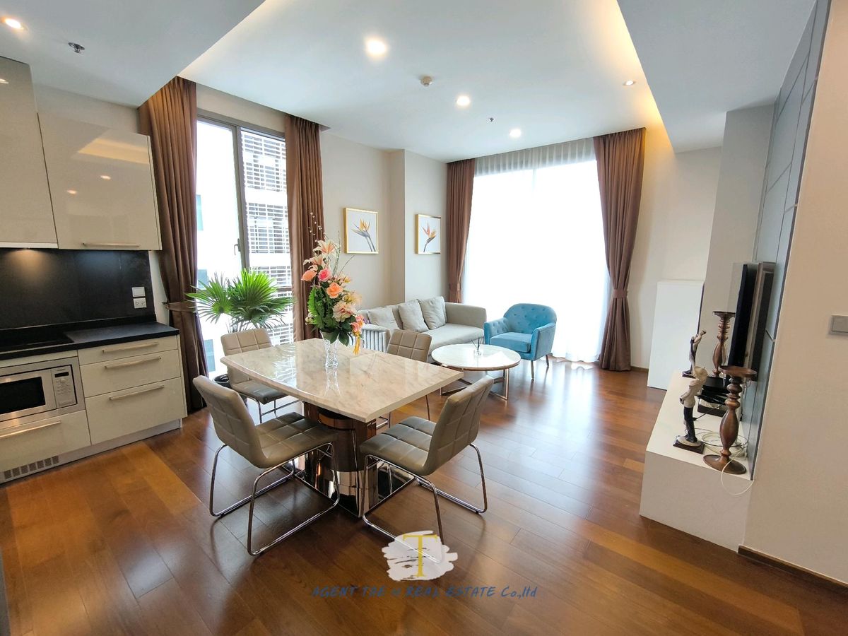 Sansiri компаниясының Quattro - Thonglor Soi 4-тегі 2 жатқа бөлмелі кондо