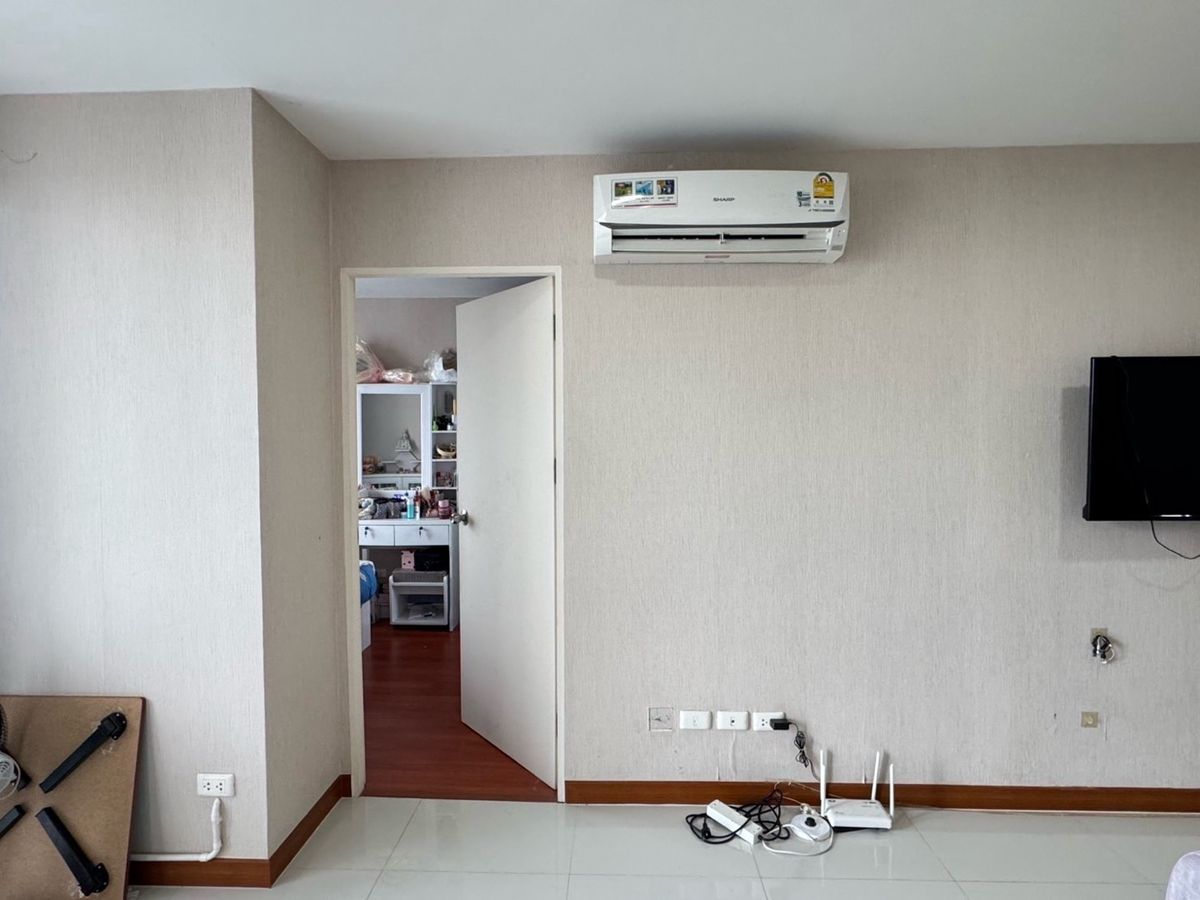 2 Bedroom Condo with Airport View near Lat Krabang