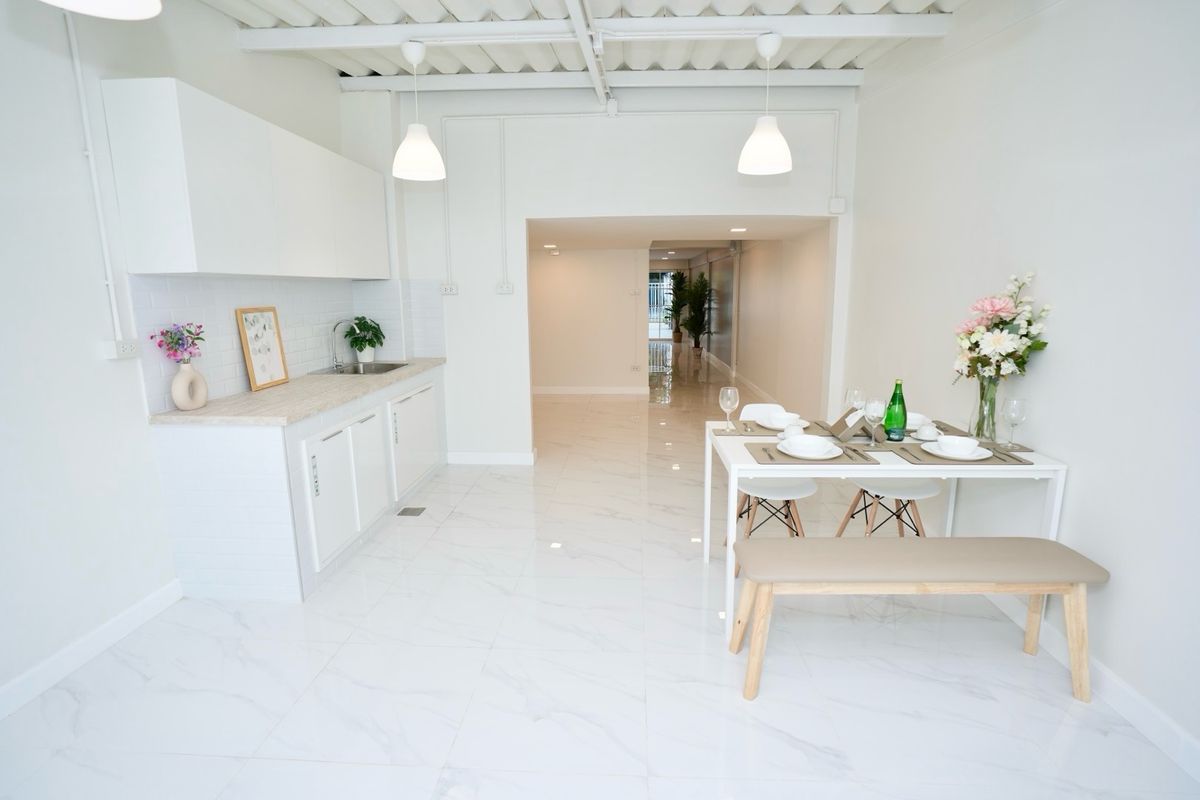 Отремонтированный дом Ladprao 91 рядом со станцией метро Interior