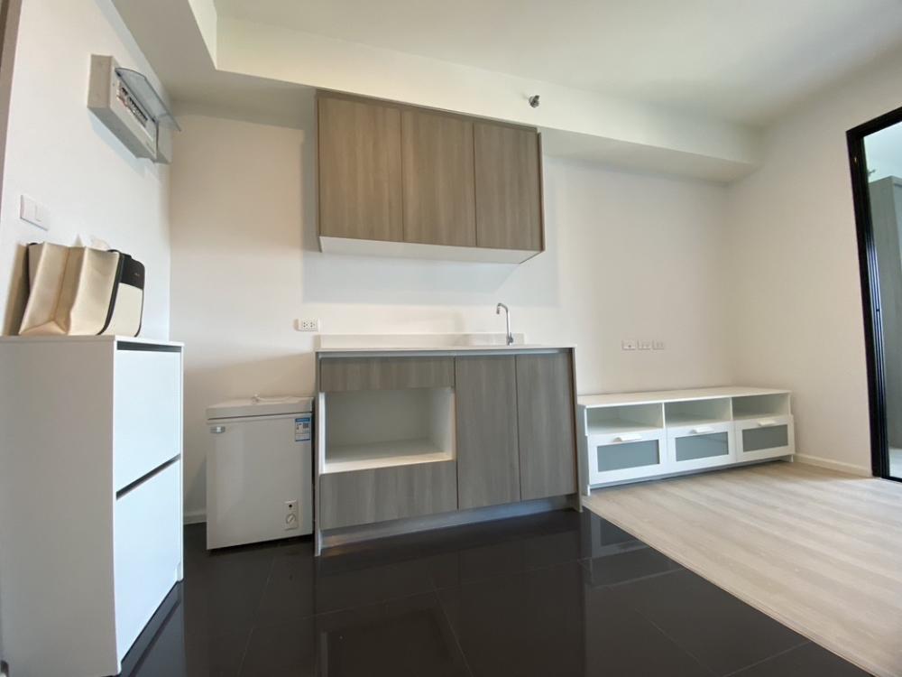 Corner Studio Condo at A Space Mega Bangna, 29 sq m, 28th Floor
