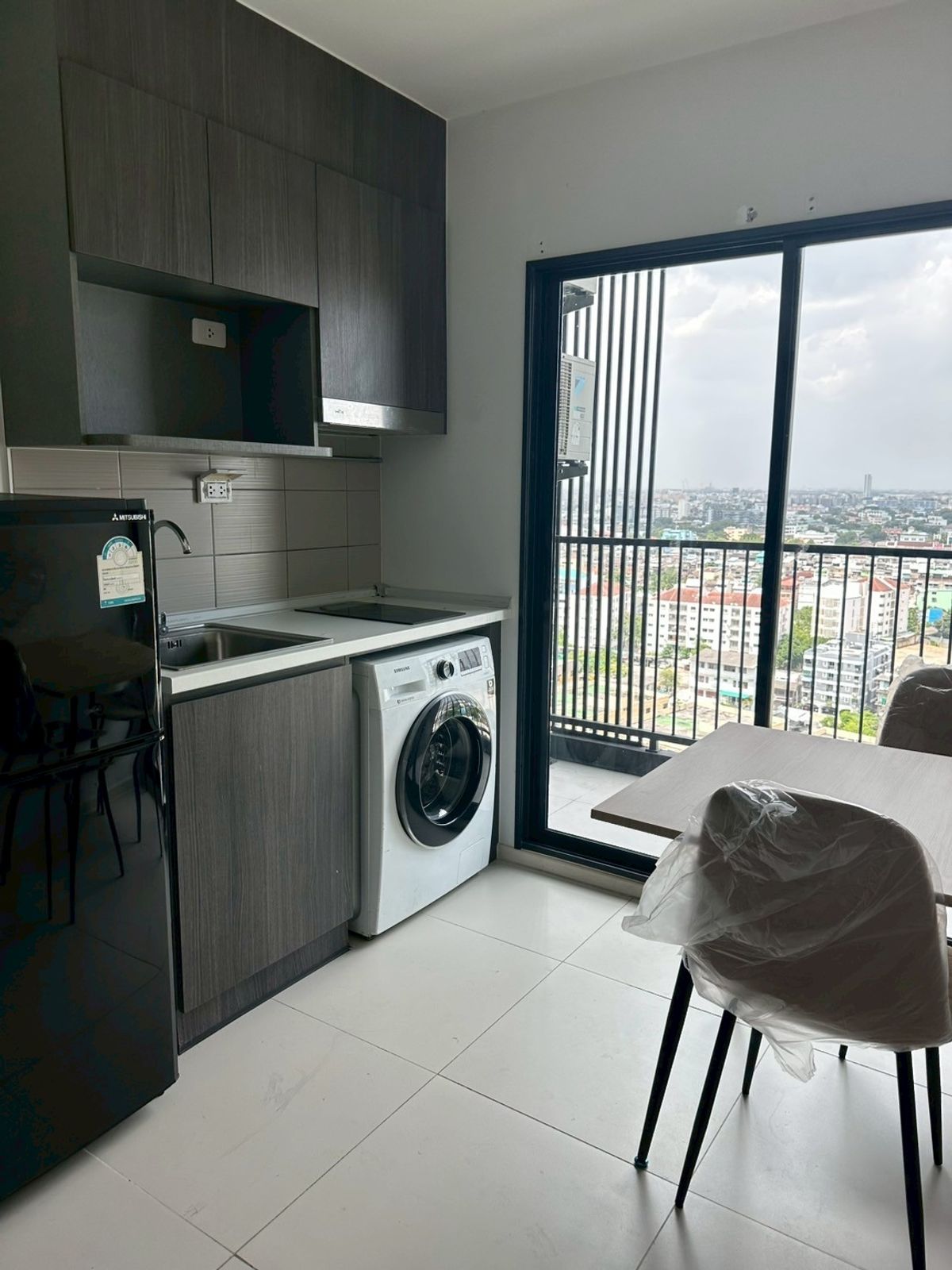 Elio Del Nest - Fully Furnished 1 Bedroom Apartment