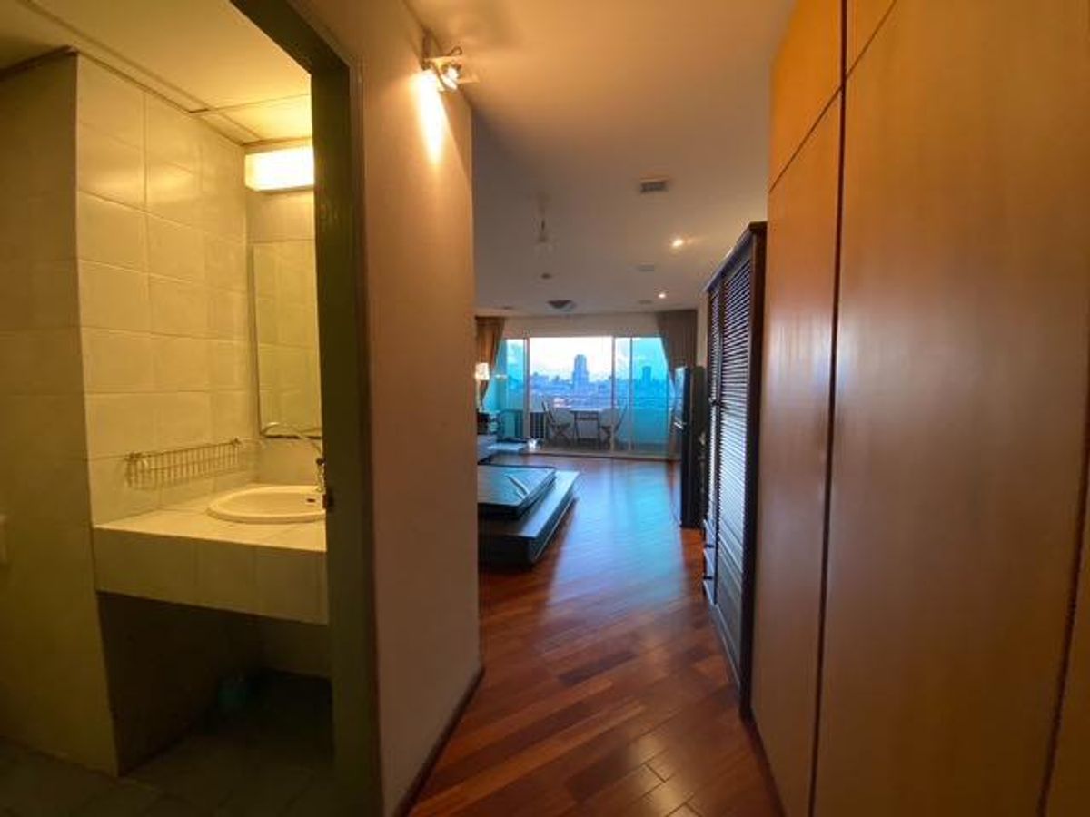 Studio Condo at Srivara Mansion 2 - Near MRT Cultural Center