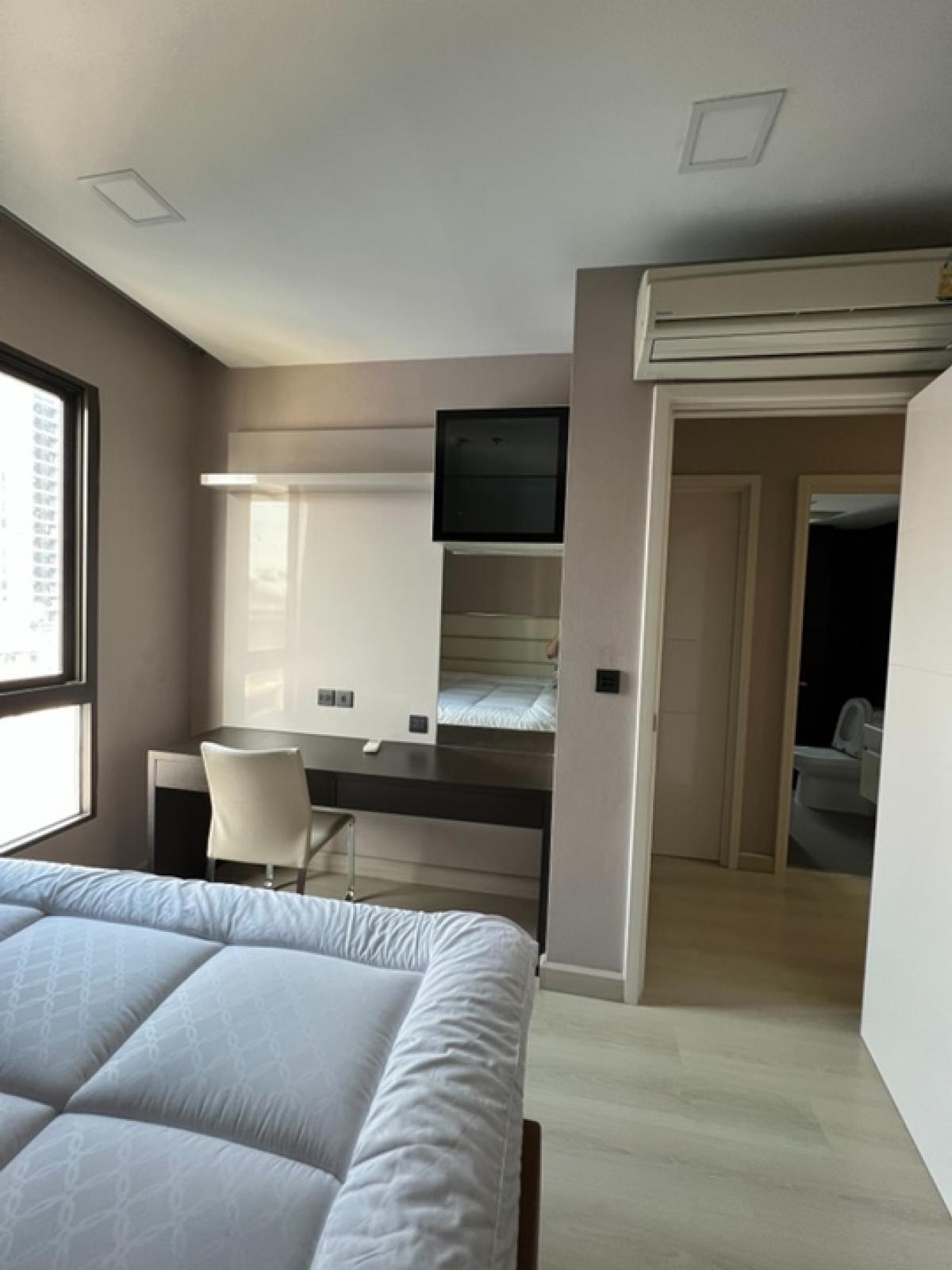2 Bedroom Condo with Modern Design, Fully Equipped