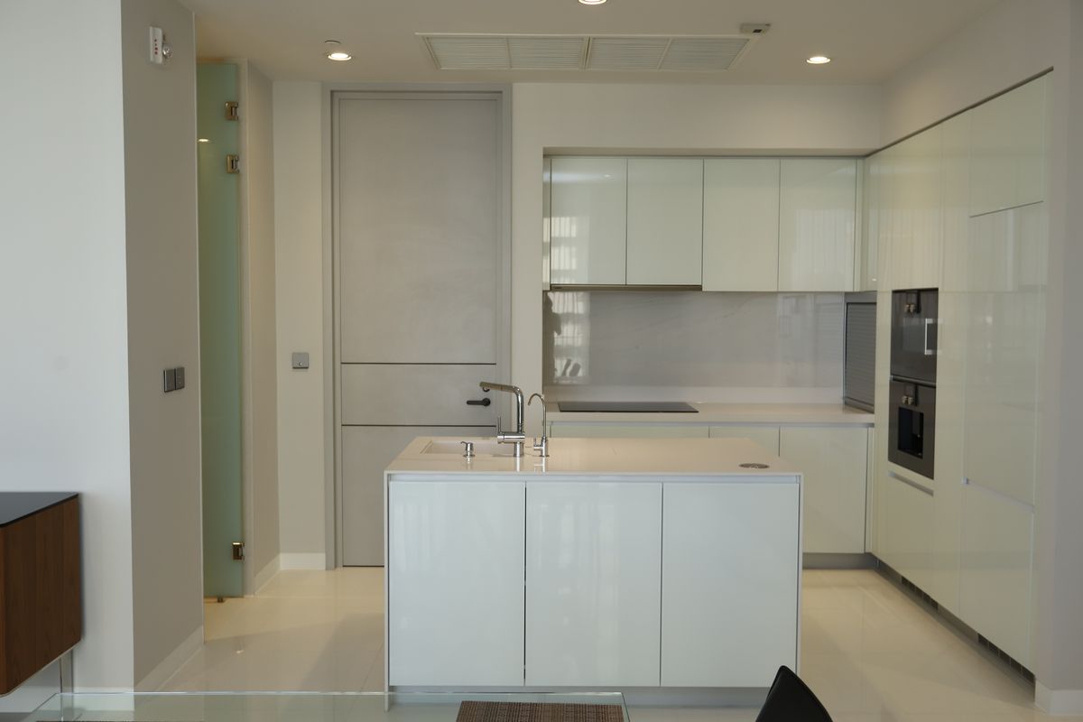 Vittorio Sukhumvit 39-дағы BTS Phrom Phong маңындағы сәнді 2 жұмақты пәтер