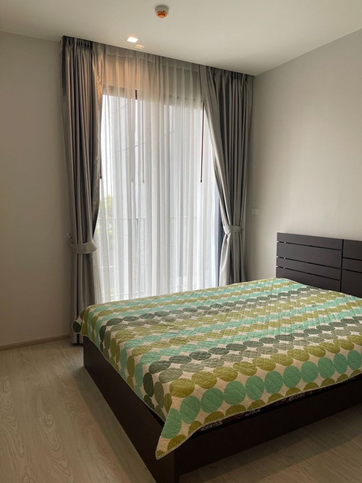 Big Room Condo near MRT, 58 sqm, 9th Floor