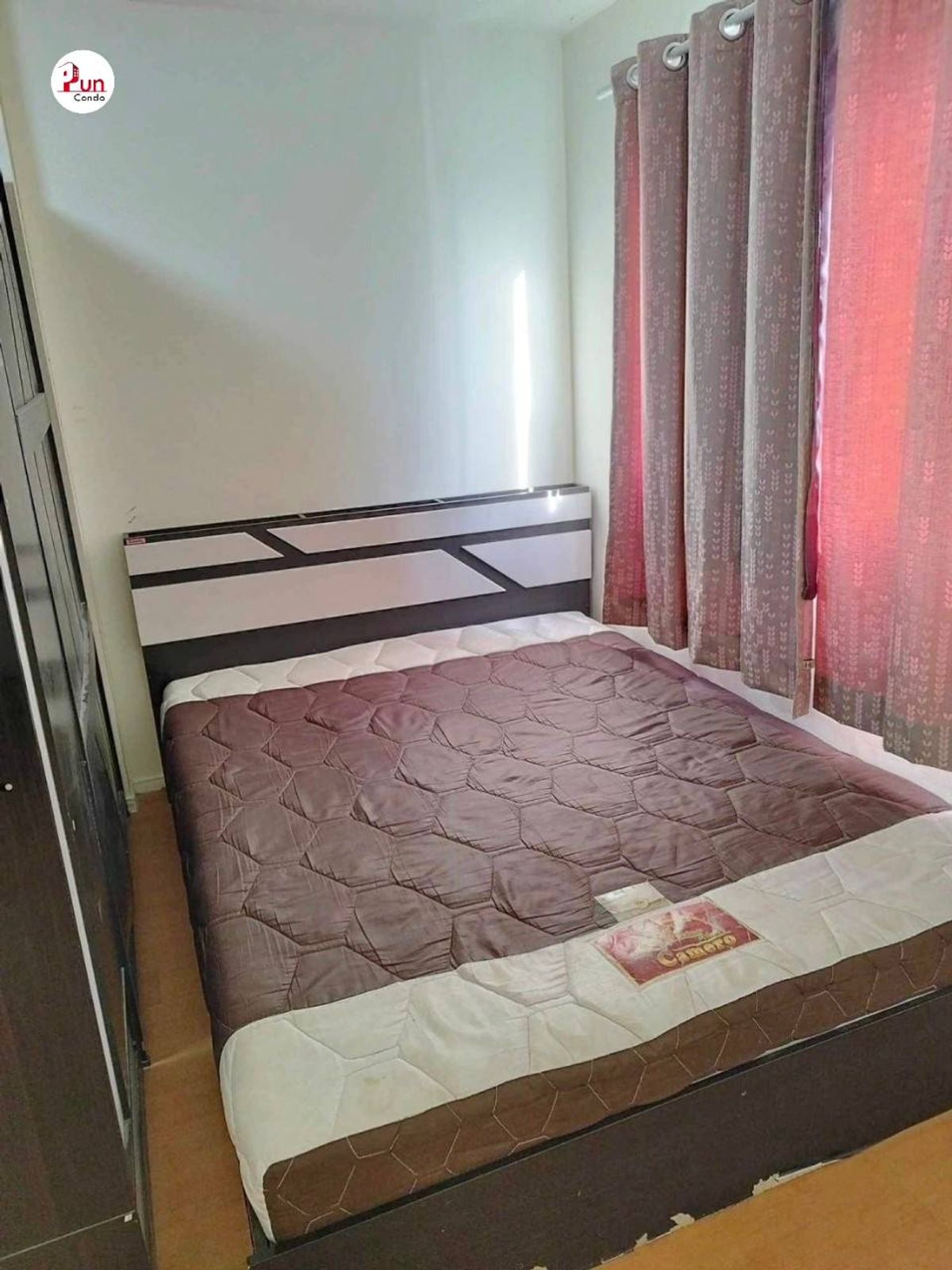 Кондо Lumpini Township Rangsit - Кутова кімната з повним меблюванням