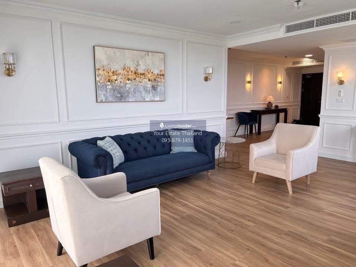 2 Bedroom Apartment with Benchakitti Park View