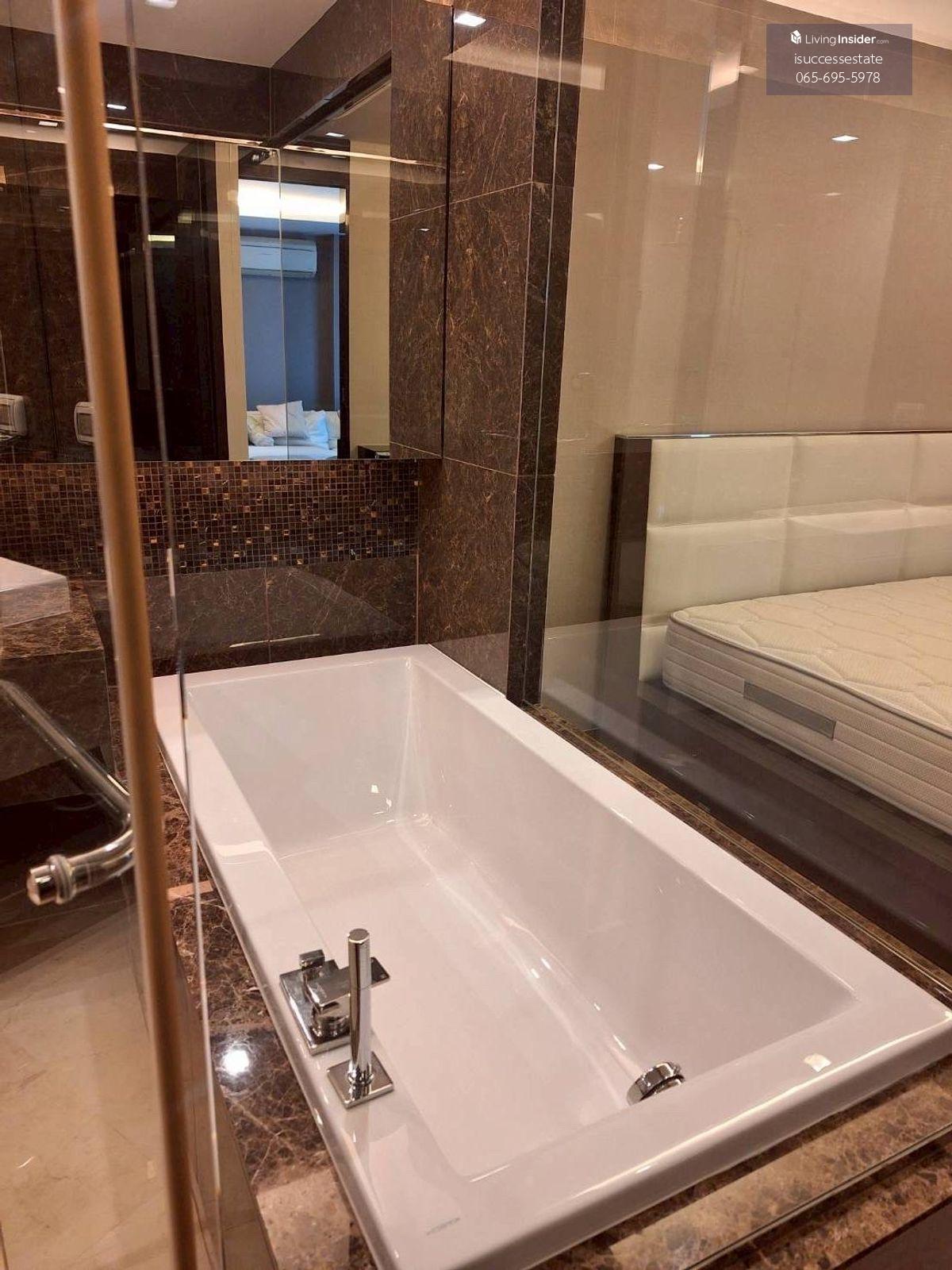 The Address Sukhumvit 61 - 1 Bedroom Near BTS Ekkamai