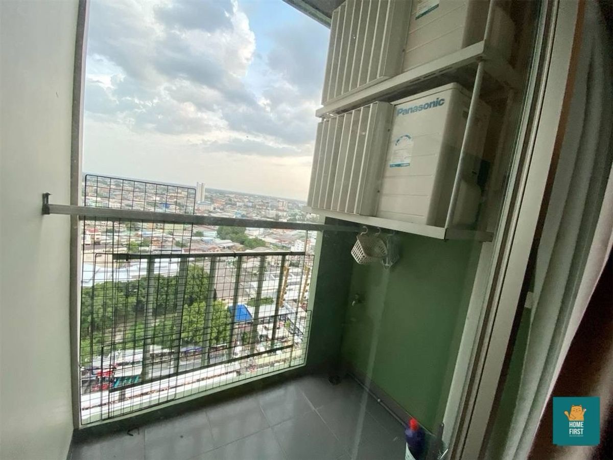 High floor studio apartment with beautiful view