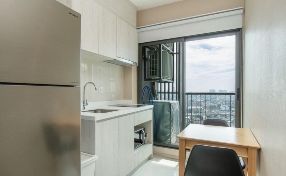 1 Bedroom Compact Apartment with City View