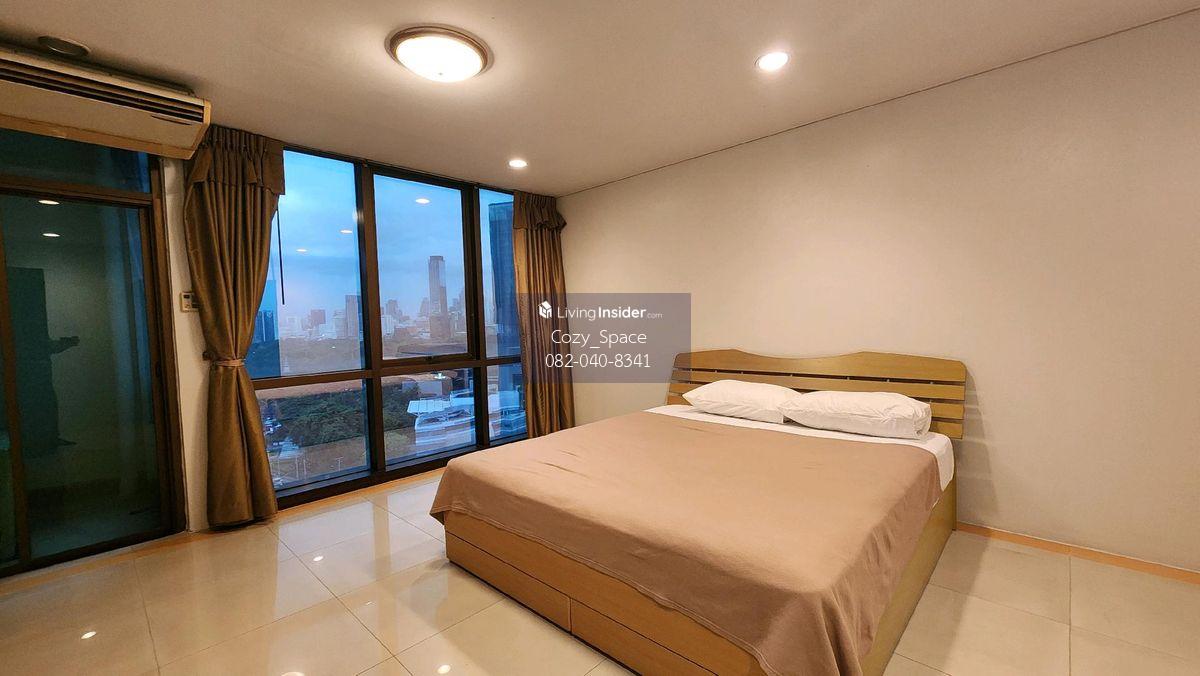 Spacious 3-Bedroom Apartment with City View at Lumpiny Park View