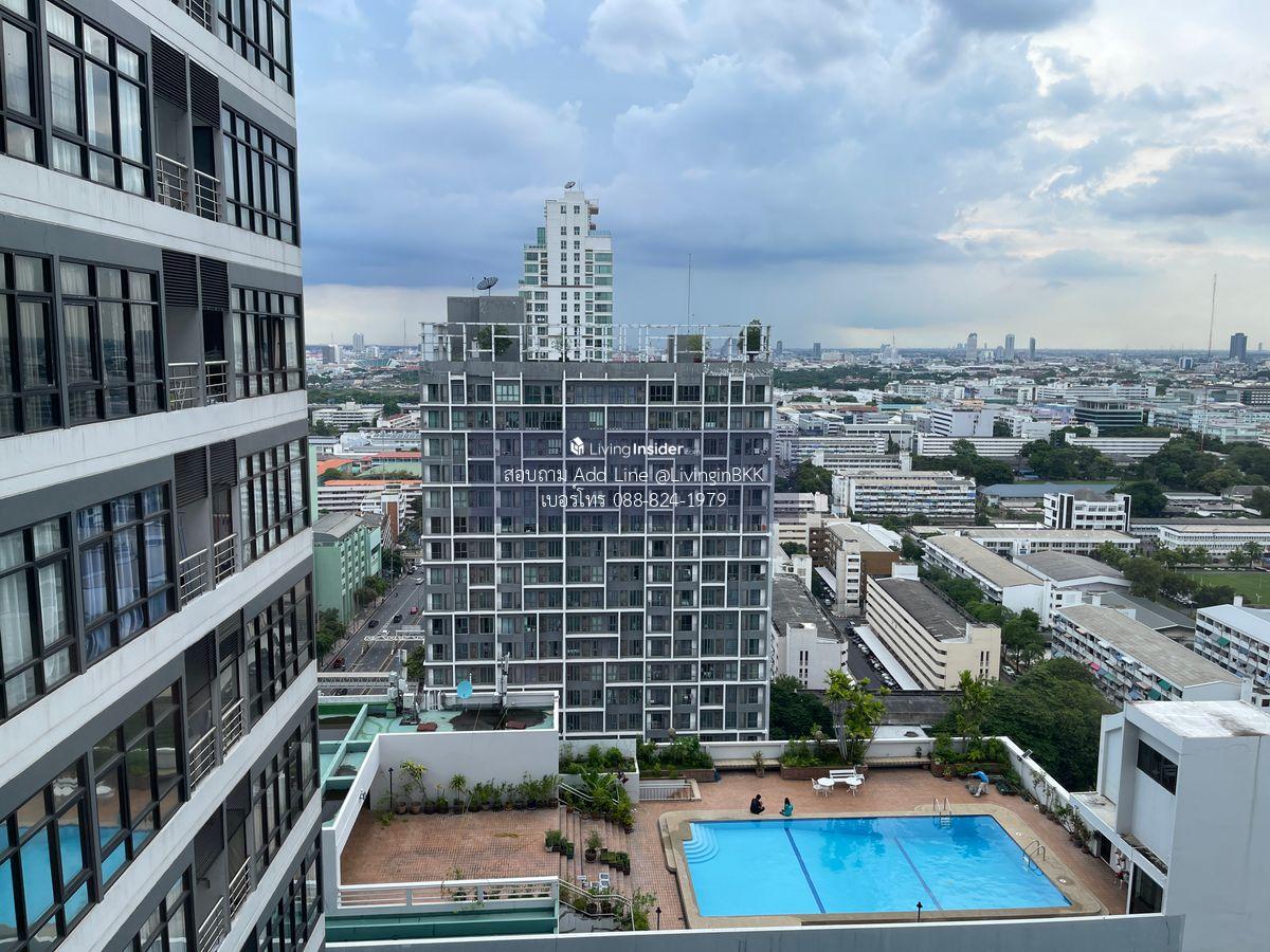 Studio Apartment near BTS Phayathai Station, Fully Furnished