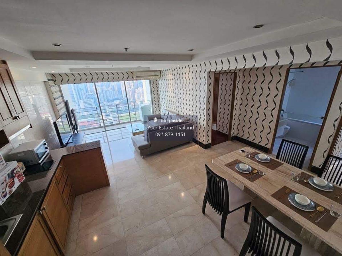 2 Bedroom Apartment with City and University Green Field View