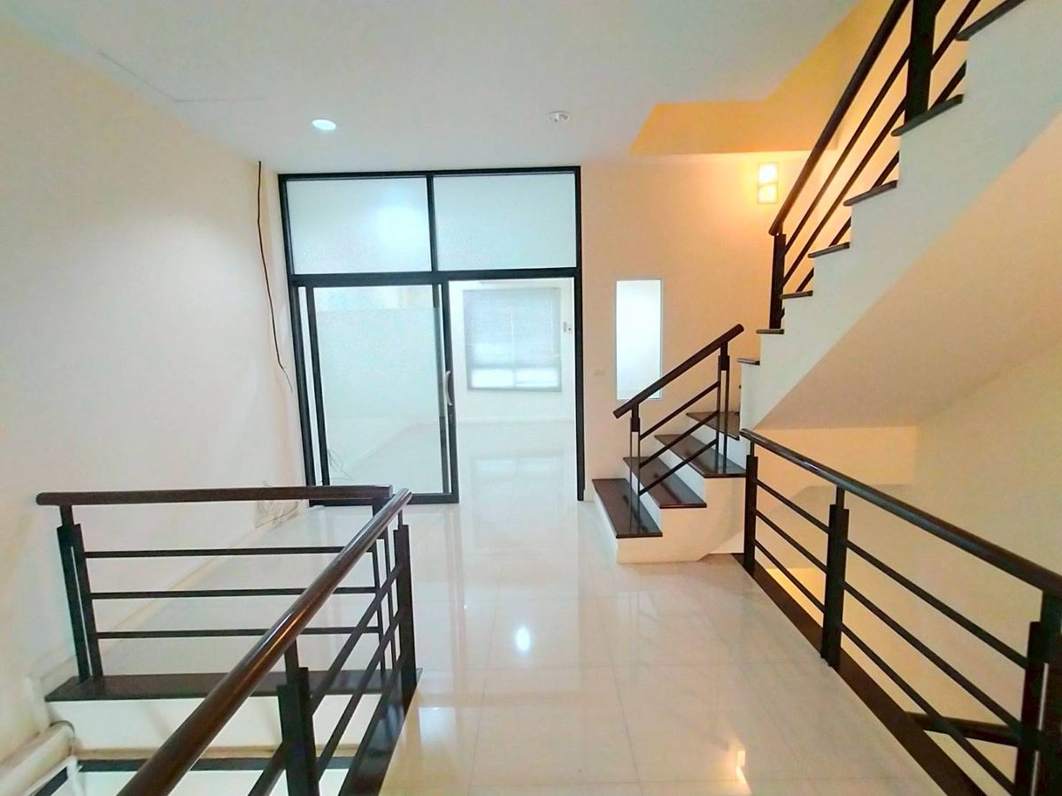 4-storey townhouse at Premium Place Village, Nawamin